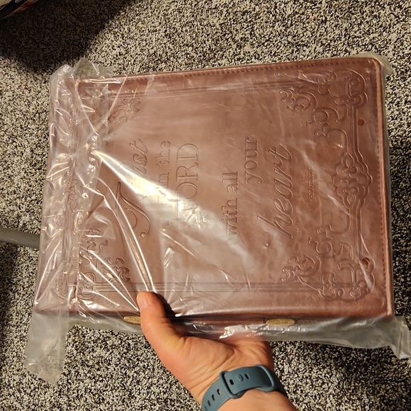 Finpac Vegan Leather Bible case β Beautiful β Vegan Leather bookmark,incl. β NEW - Picture 14 of 16